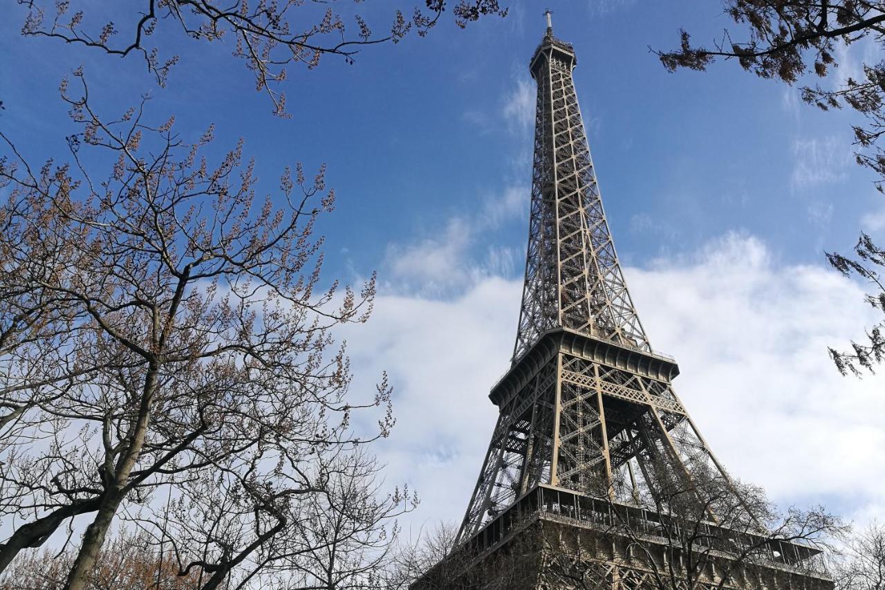 Charmant Appartement Proche De La Tour Eiffel Париж Екстериор снимка