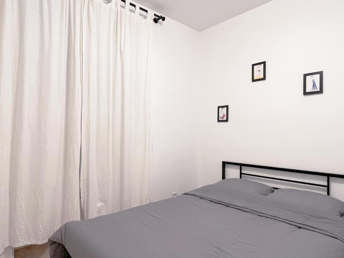 Charmant Appartement Proche De La Tour Eiffel Париж Екстериор снимка