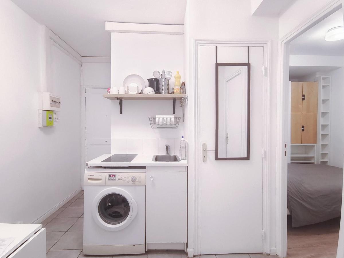 Charmant Appartement Proche De La Tour Eiffel Париж Екстериор снимка