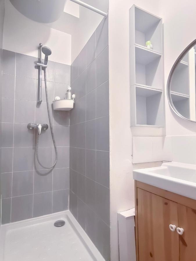 Charmant Appartement Proche De La Tour Eiffel Париж Екстериор снимка